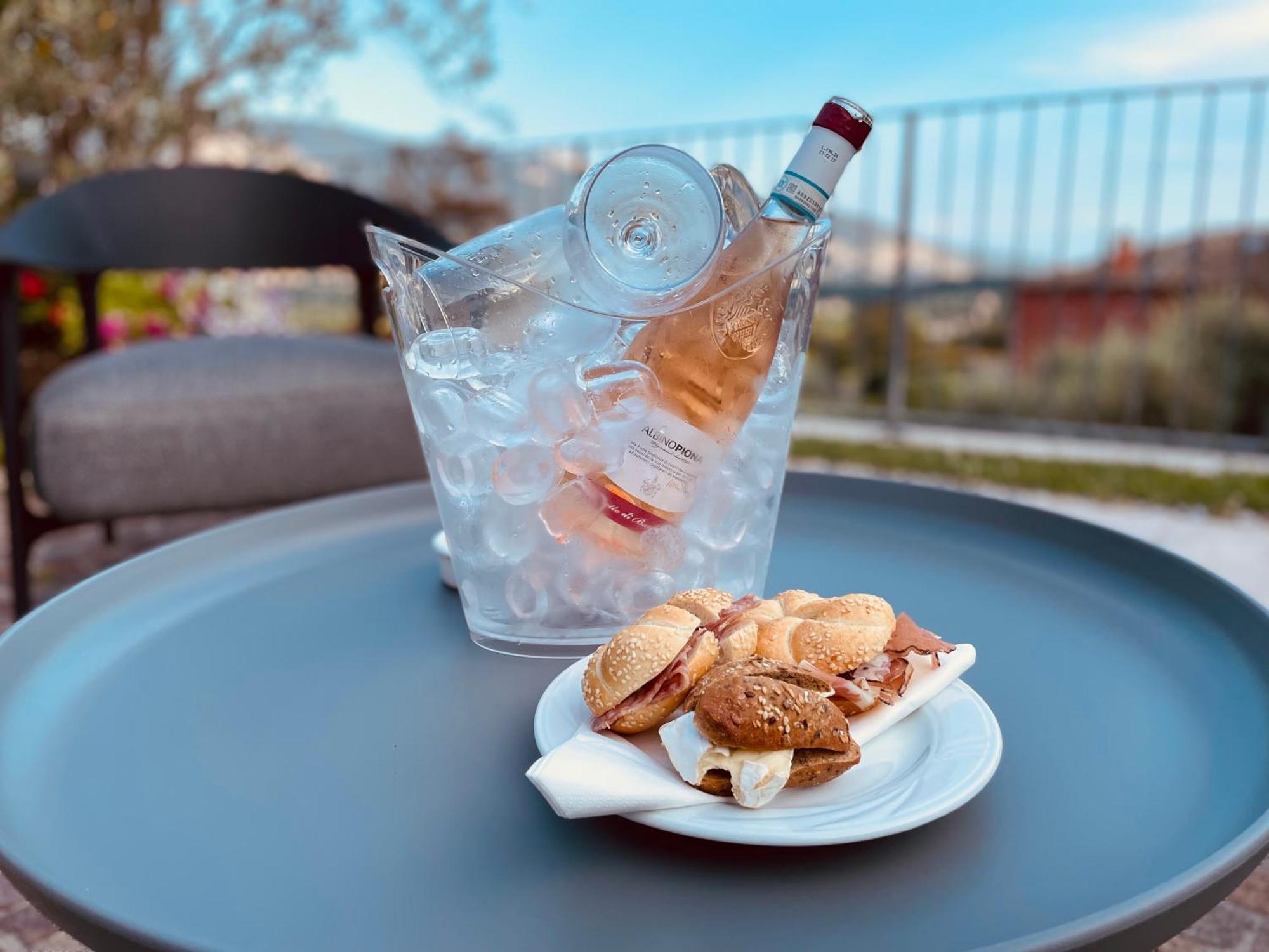 Relais Fontana Rosa B&B Wellness カプリーノ・ヴェロネーゼ エクステリア 写真